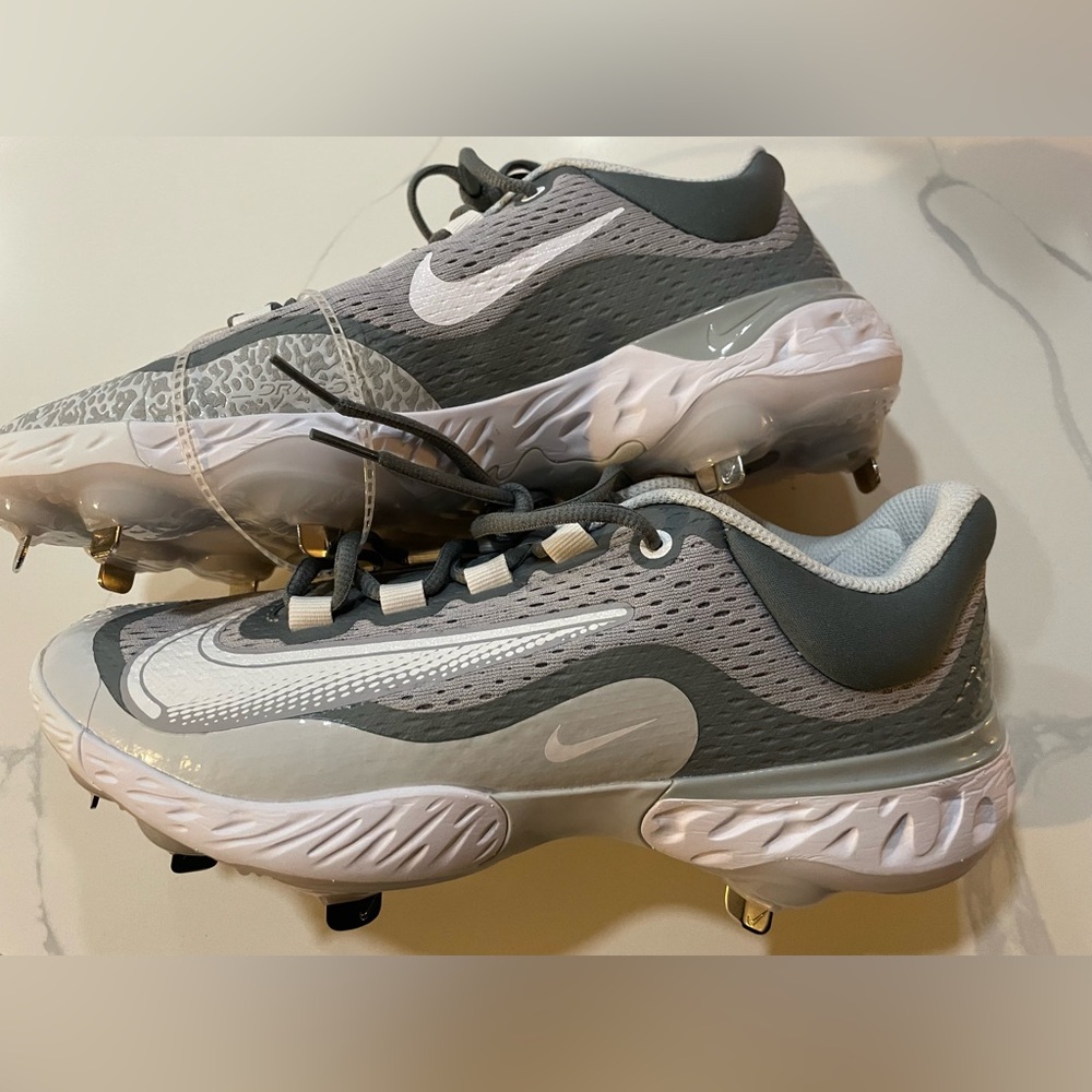 Nike React Men’s Metal Baseball Cleats (9.5) Retails For $125